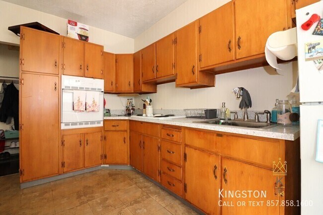 Foto del edificio - 126 Babcock St