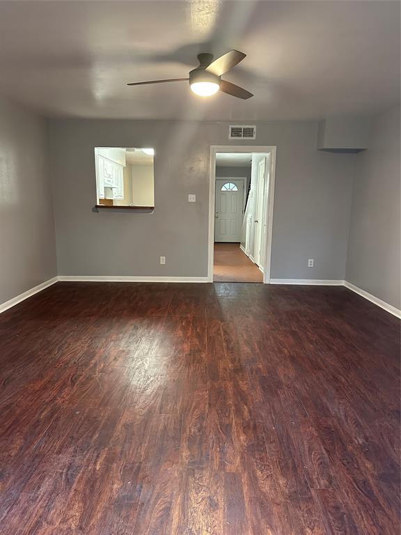 Foto del edificio - 5217 Arboles Dr