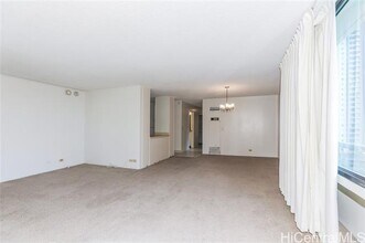 Building Photo - 2215 Aloha Dr