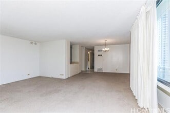 Building Photo - 2215 Aloha Dr