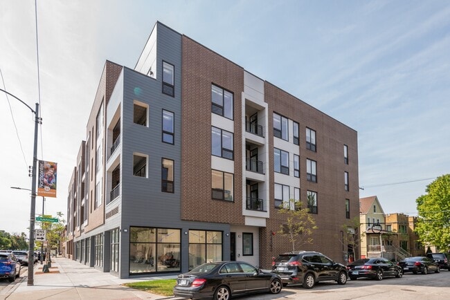 Building Photo - 2405 W Hutchinson St