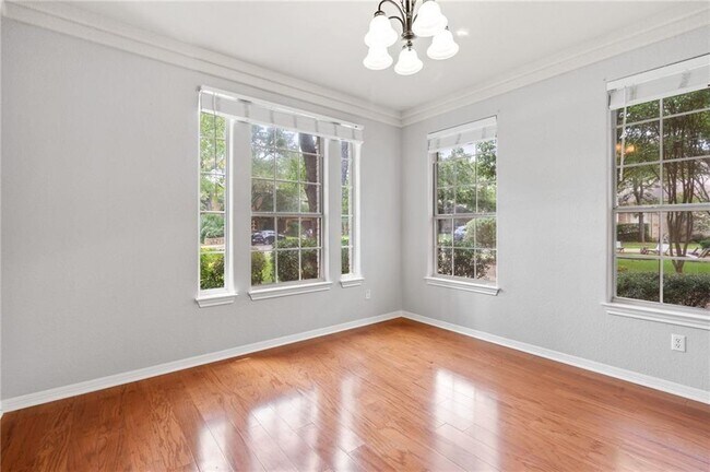 Foto del edificio - 8105 Crabtree Cove