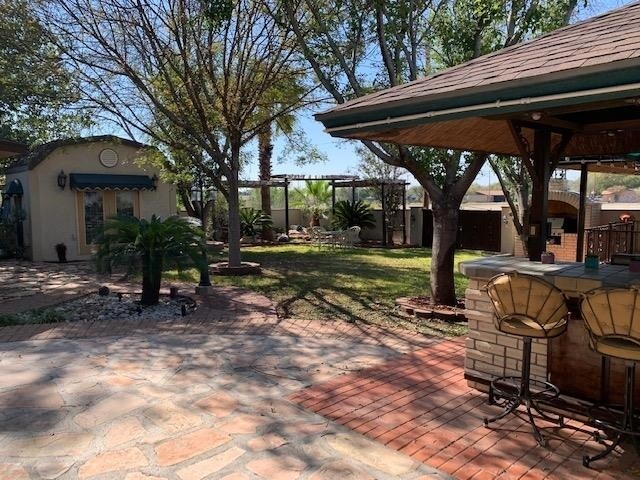 Foto del edificio - 213 Arroyo Dr