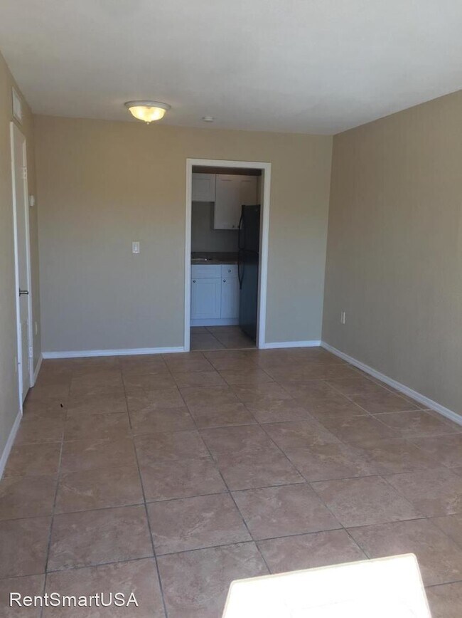 Building Photo - 1 br, 1 bath House - 456 Banyon Tree Circl...