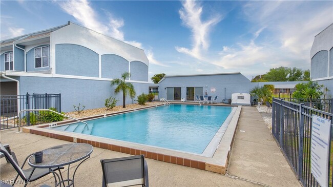 Foto del edificio - 4514 SW 8th Pl