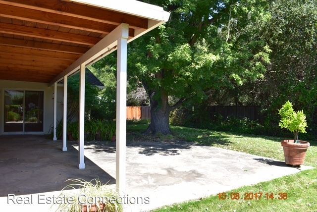 Building Photo - 19592 Braemar Dr