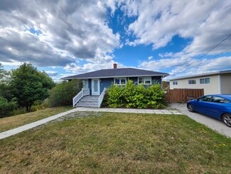 Building Photo - 35 McLaughlin Crescent