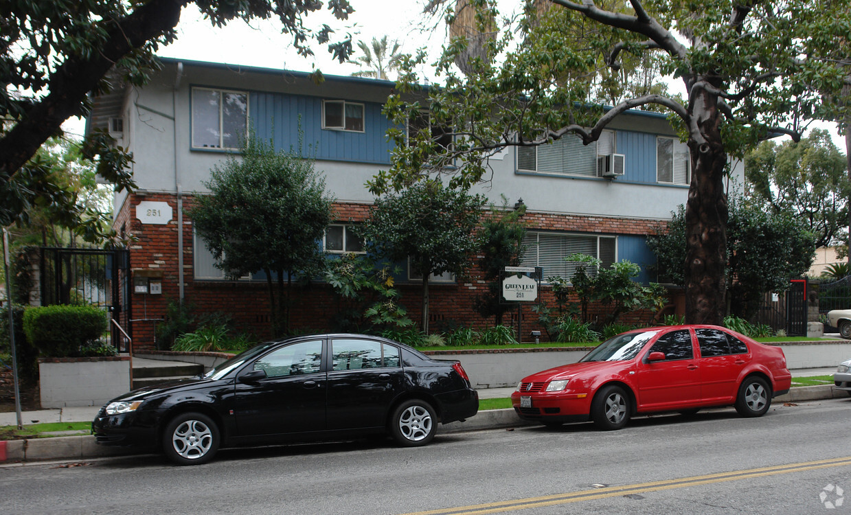Building Photo - 251 El Molino Ave