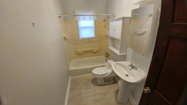 Fotografía del edificio - 1016 Morrison Ave