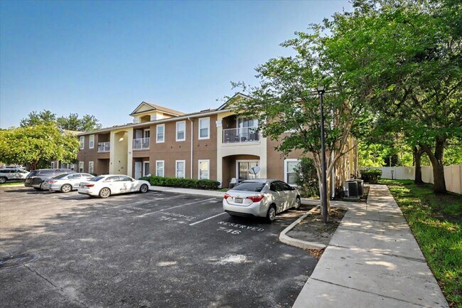 Foto del edificio - 7920 Merrill Rd
