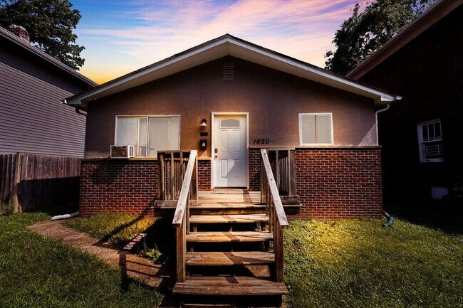 Foto del edificio - 1620-1622 Arlington Ave