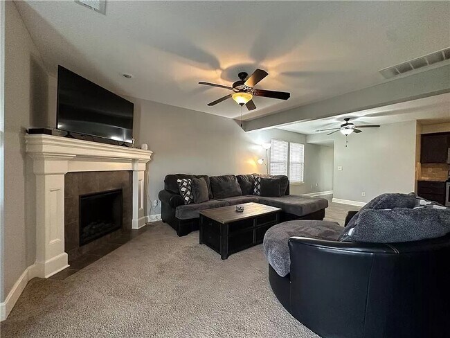 Foto del edificio - 8306 N Spruce Ave