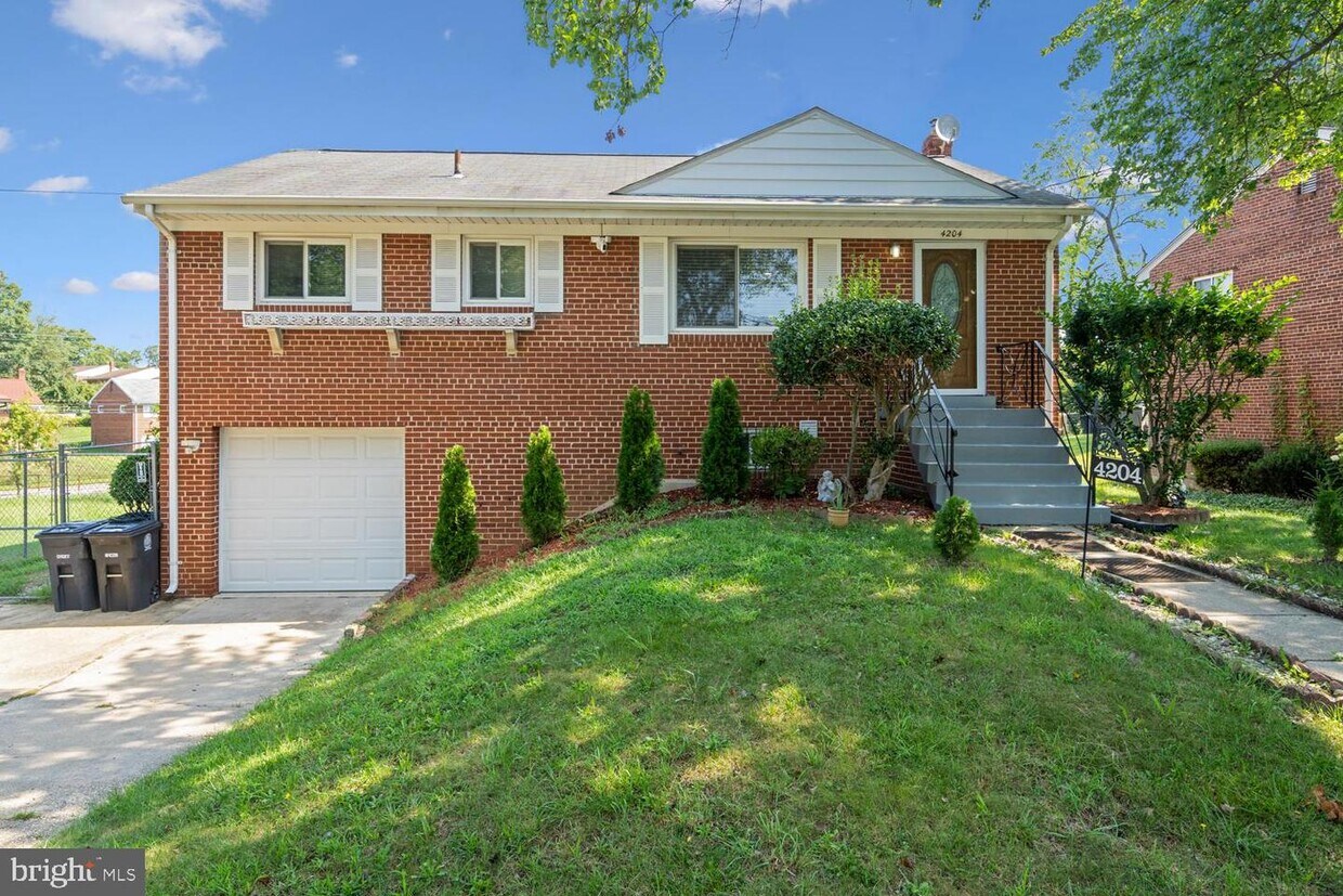Foto principal - 4204 Norcross St