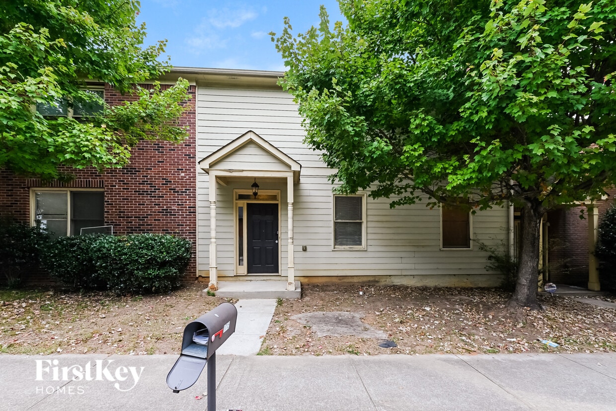 Primary Photo - 1715 W Taylor Ave