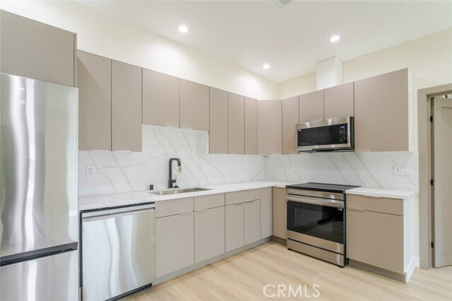 Foto del edificio - 11120 Emelita St