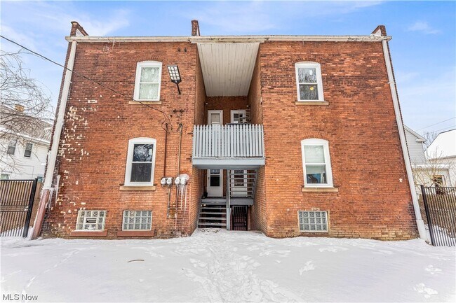 Foto del edificio - 2133 W 98th St