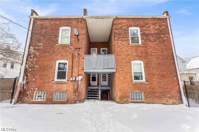 Building Photo - 2133 W 98th St