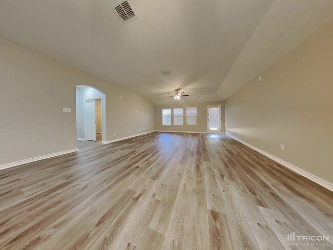 Building Photo - 13233 Evergreen Dr