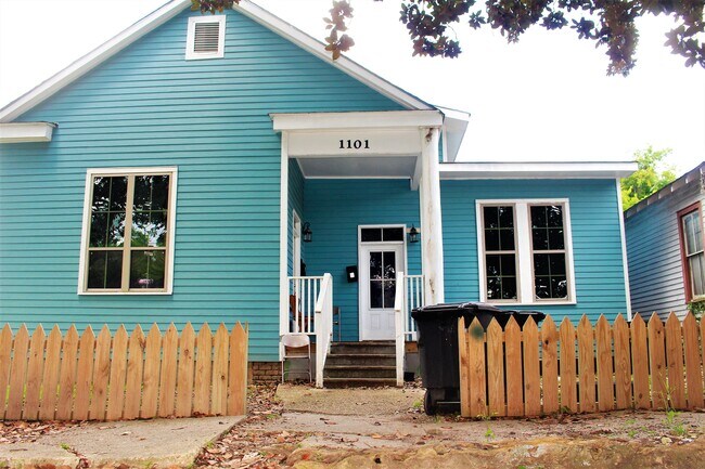 Photo - 1101 Louisiana Ave Apartments