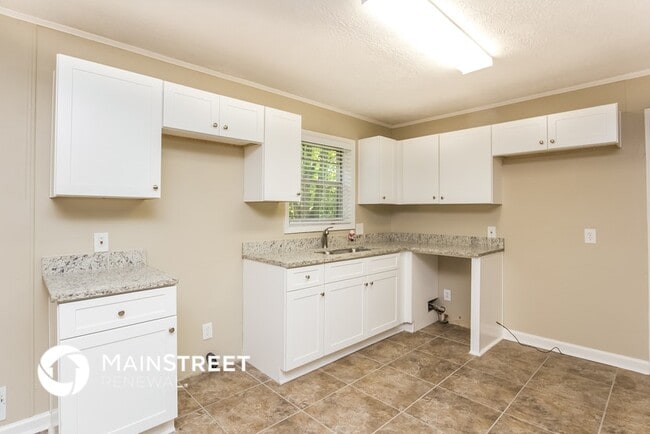 Building Photo - 399 Shady Brook Dr