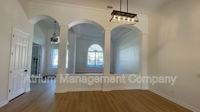 Foto del edificio - 4827 Legacy Oaks Dr