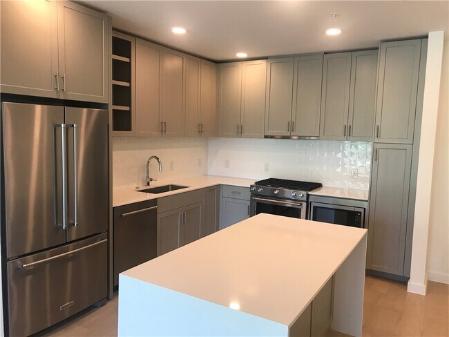 Foto del edificio - 1600 S 1st St