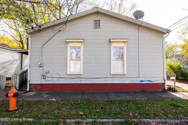 Building Photo - 706 Zane St