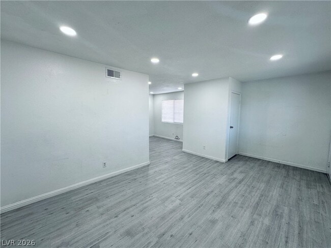 Building Photo - 4225 Stewart Ave