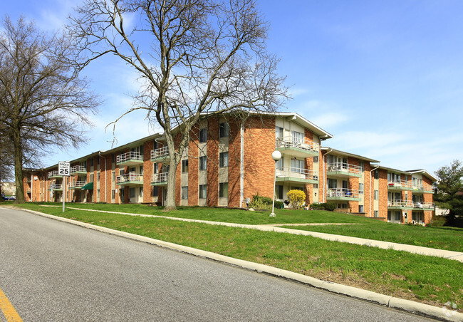 Pinecrest Apartments