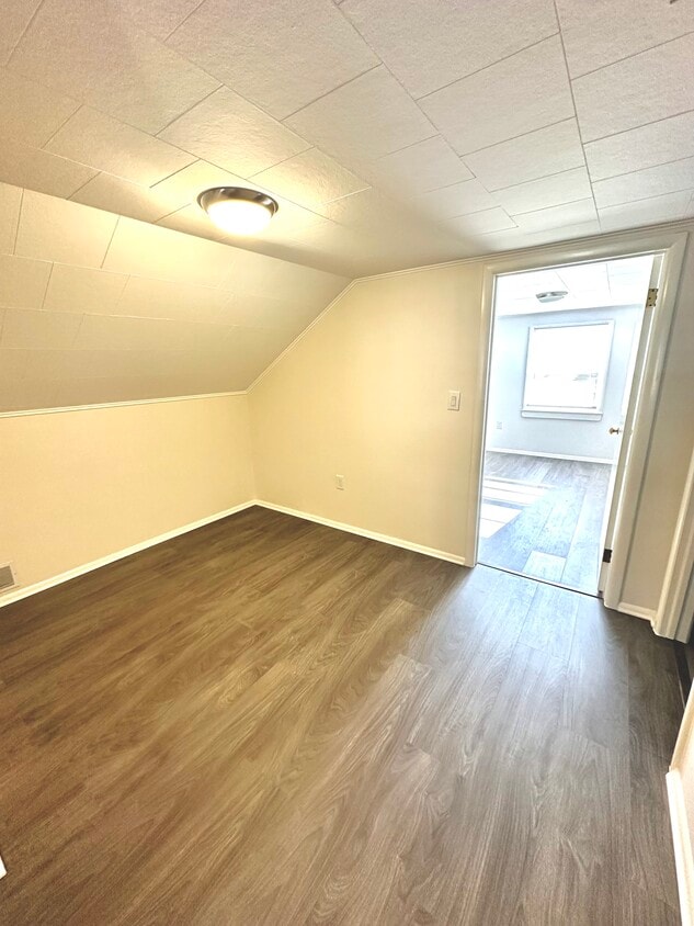 Building Photo - 109 Grand St