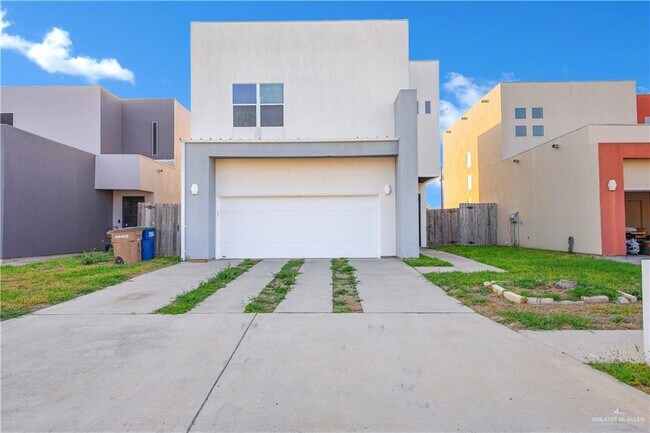 Building Photo - 28 Shalom Dr