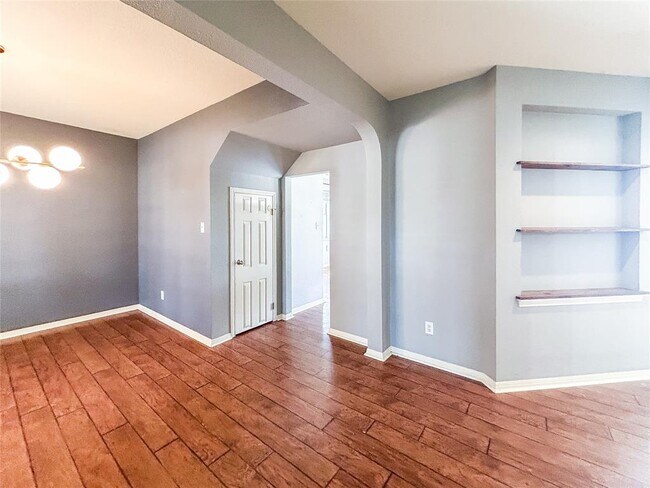 Foto del edificio - 1745 Dapplegrey Ln