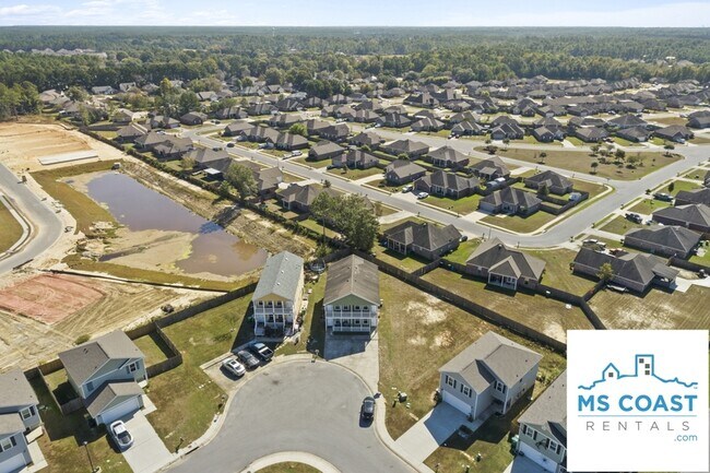 Building Photo - 2300 Gladiolus St
