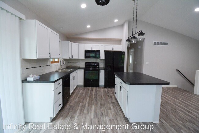 Foto del edificio - 4 br, 2 bath House - 4521 Glen Ln NW