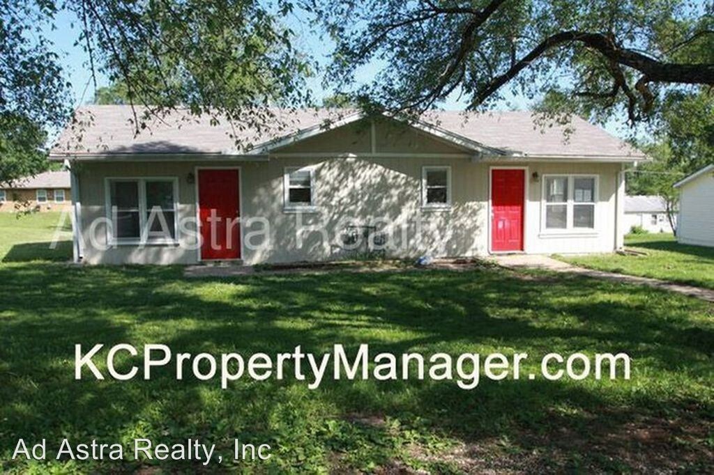 6108 E 153 Terrace, Grandview, MO 64030 Room for Rent in Grandview