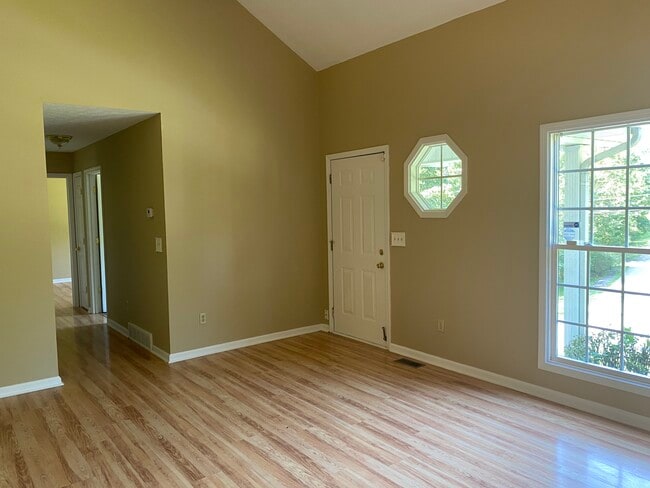 Building Photo - 110 Cornett Ln