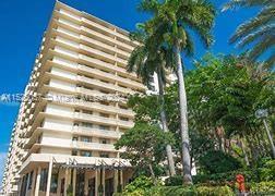 Primary Photo - 10185 Collins Ave