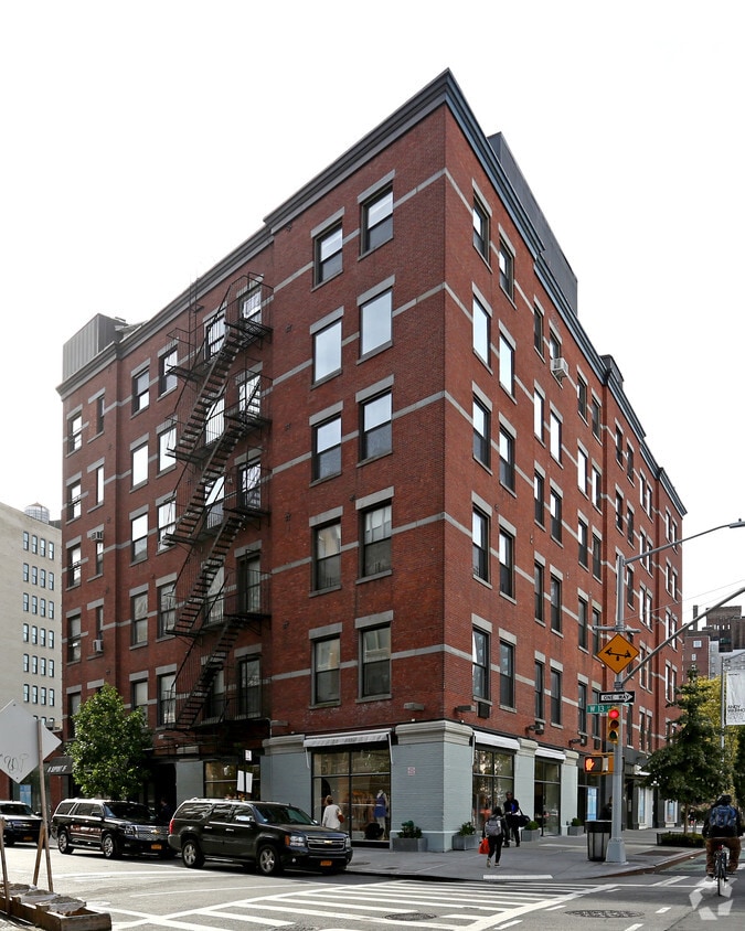 Building Photo - 330-344 W 13th St