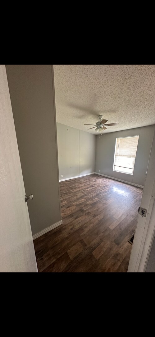 Building Photo - 3 bed 2 bath BEAUTIFUL ACREAGE, ALMOST 4 A...