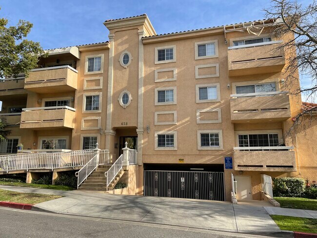 Foto del edificio - 428 E Santa Anita Ave