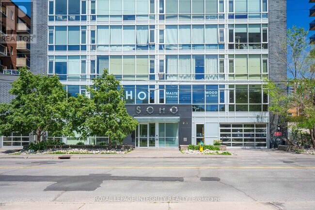 Photo du bâtiment - 201 Parkdale Ave