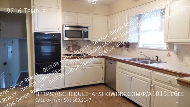 Foto del edificio - 9716 Temple-