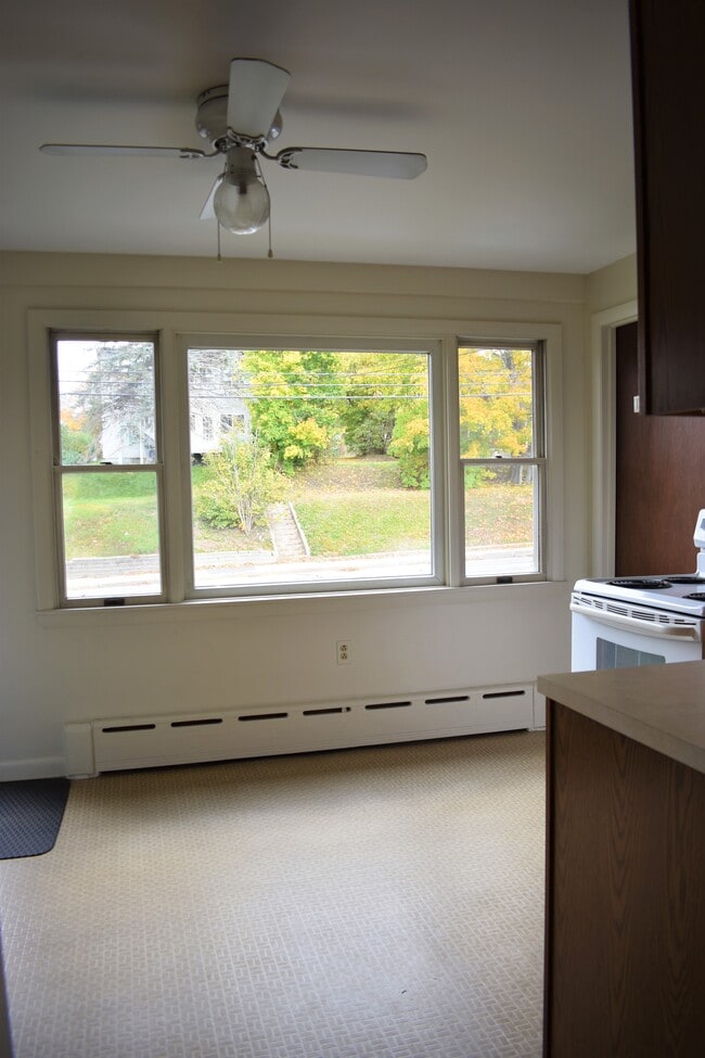 Kitchen - 767 Lisbon St