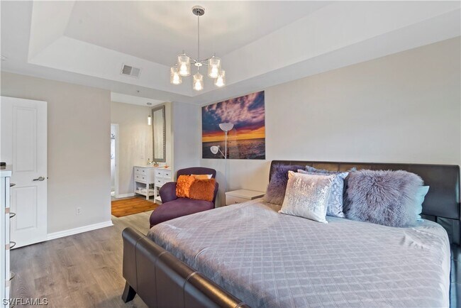 Foto del edificio - 1048 Manor Lake Dr