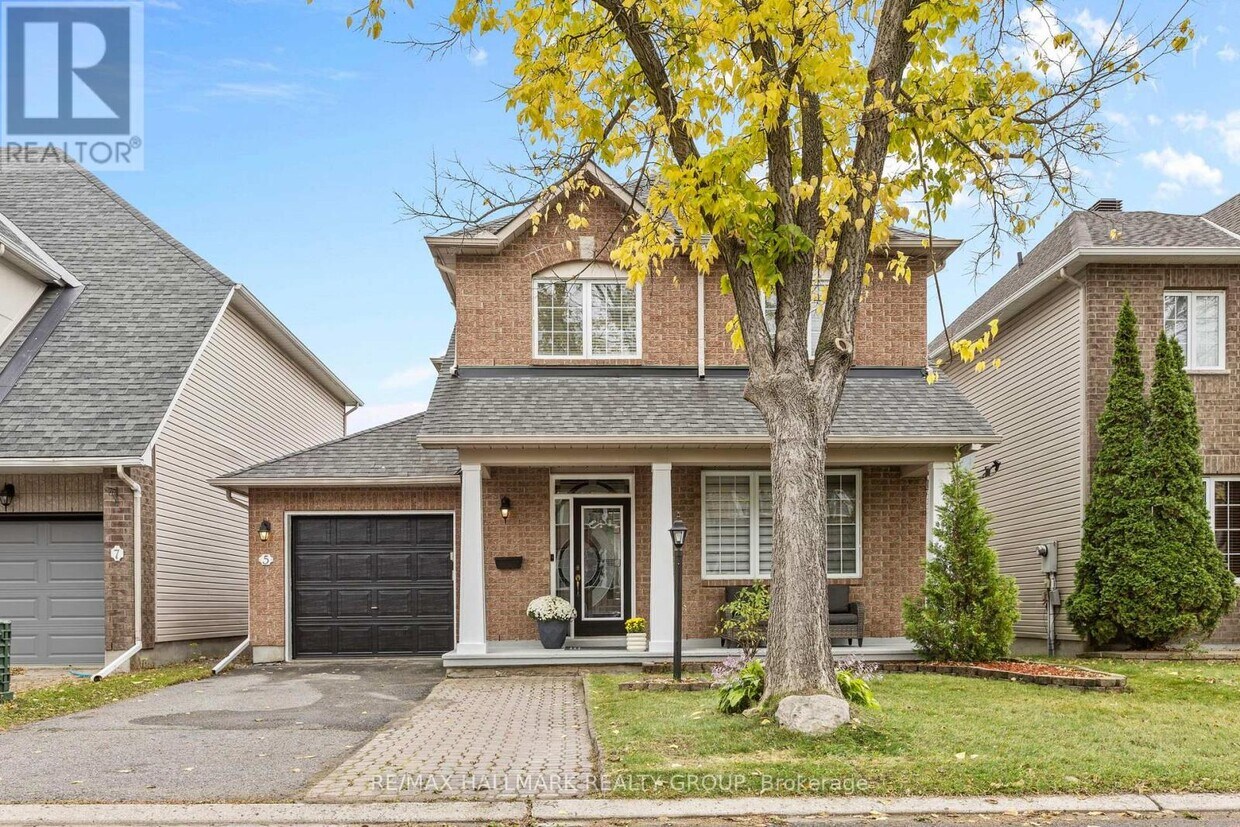 Primary Photo - 5 Rossan St