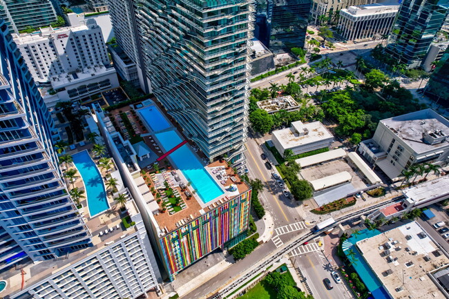 Foto del edificio - 1300 S Miami Ave