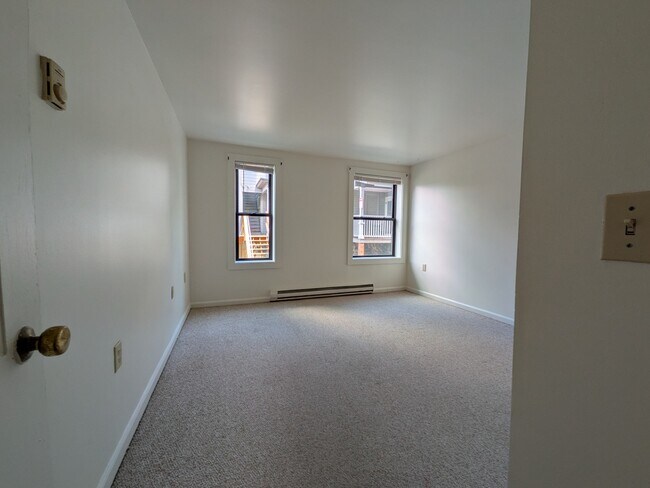 Apartamento 106, Dormitorio 2 - 348 College St