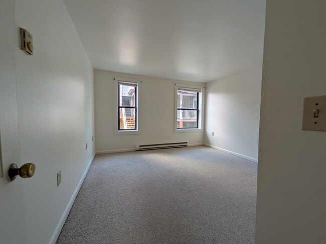 Apartment 106, Bed Room 2 - 348 College St