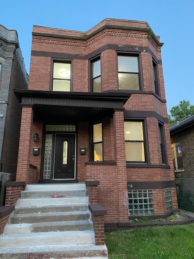 Primary Photo - 7417 S Langley Ave