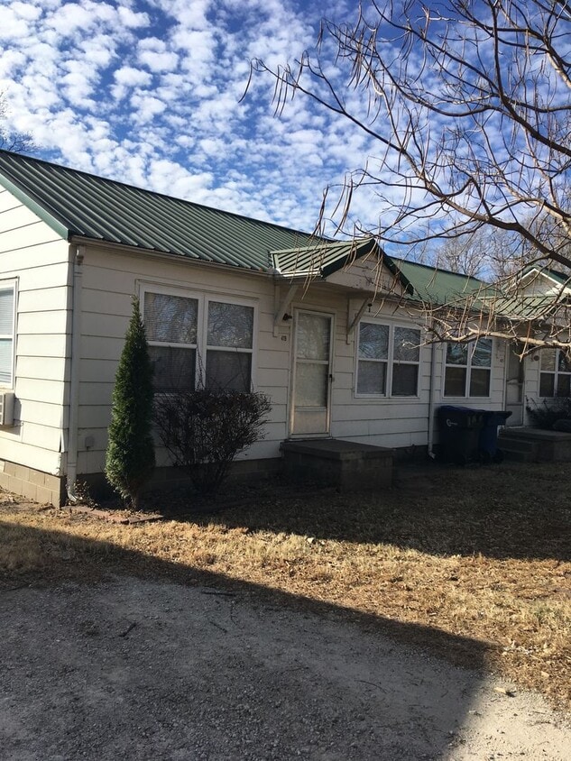 Foto principal - 419 SW 3rd St